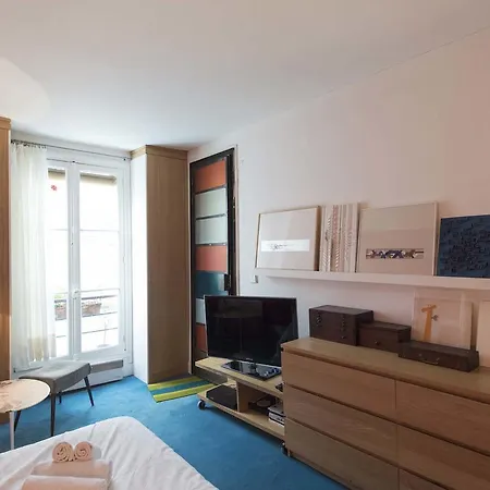 Veeve - Peaceful Pigalle
