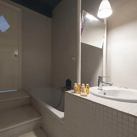 Apartment Veeve - Peaceful Pigalle Paris
